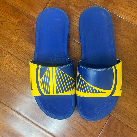 Nike Blue Yellow Golden State Warriors Benassi Solarsoft NBA Slides Mens Size 9 - Picture 1 of 9